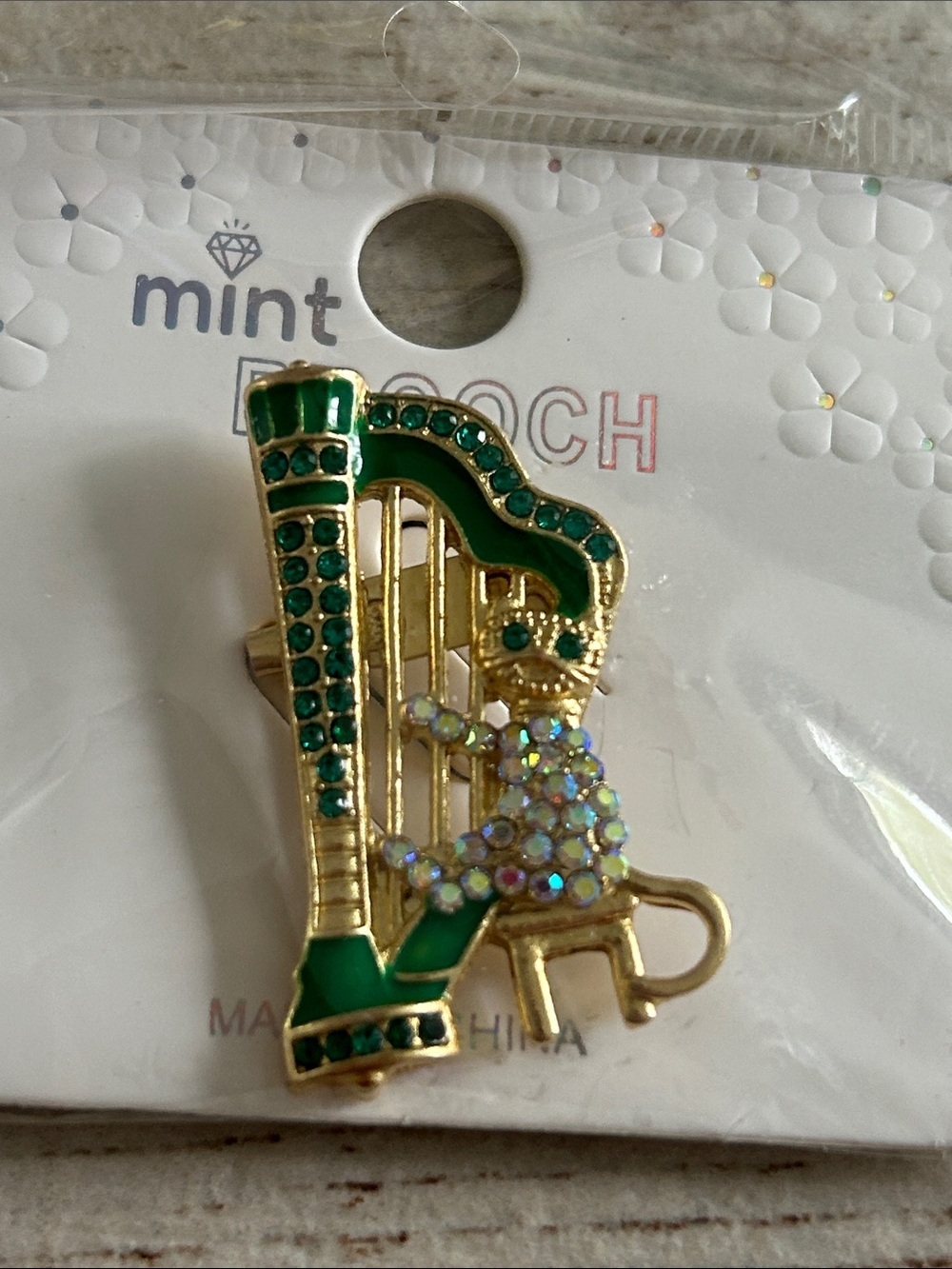 5/!25 Mint Green and Gold Harp Pin with Iridescent Crystals